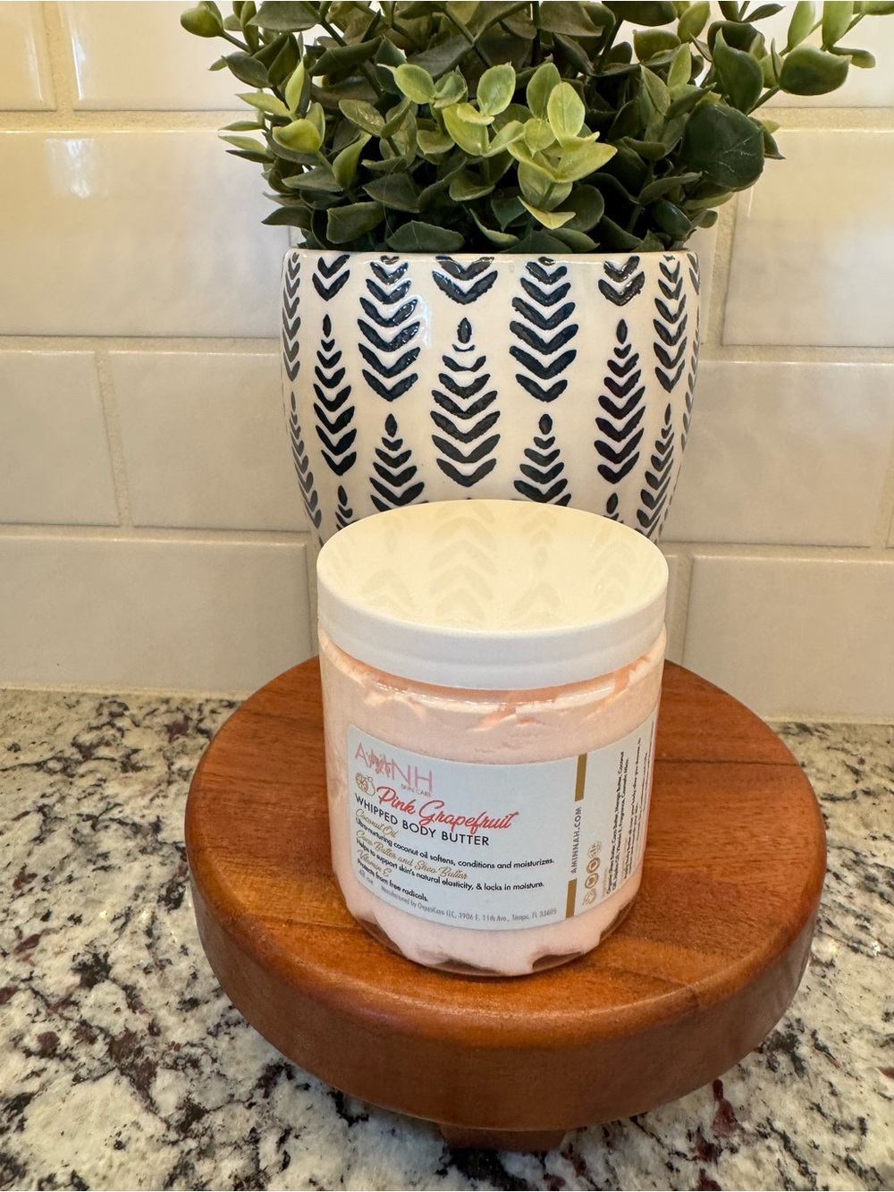 AMINNAH Pink Grapefruit Whipped Body Butter -